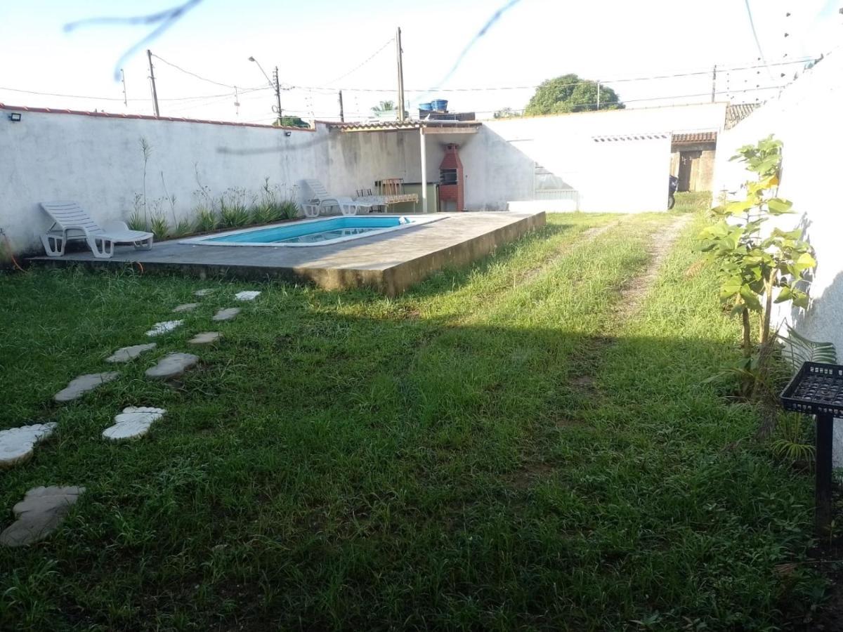 Vila Agradavel Com Piscina. Villa Peruíbe Екстериор снимка